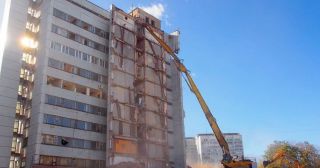 Демонтаж многоэтажного дома Выкса, цена от 3729 руб.