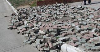 Демонтаж тротуарной плитки Выкса, цена от 2994 руб.